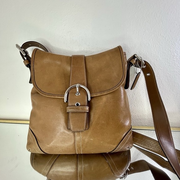Vintage Y2K Coach Soho 9480 Leather Crossbody Buckle Purse Bag Tan Brown Wallet - Picture 2 of 10